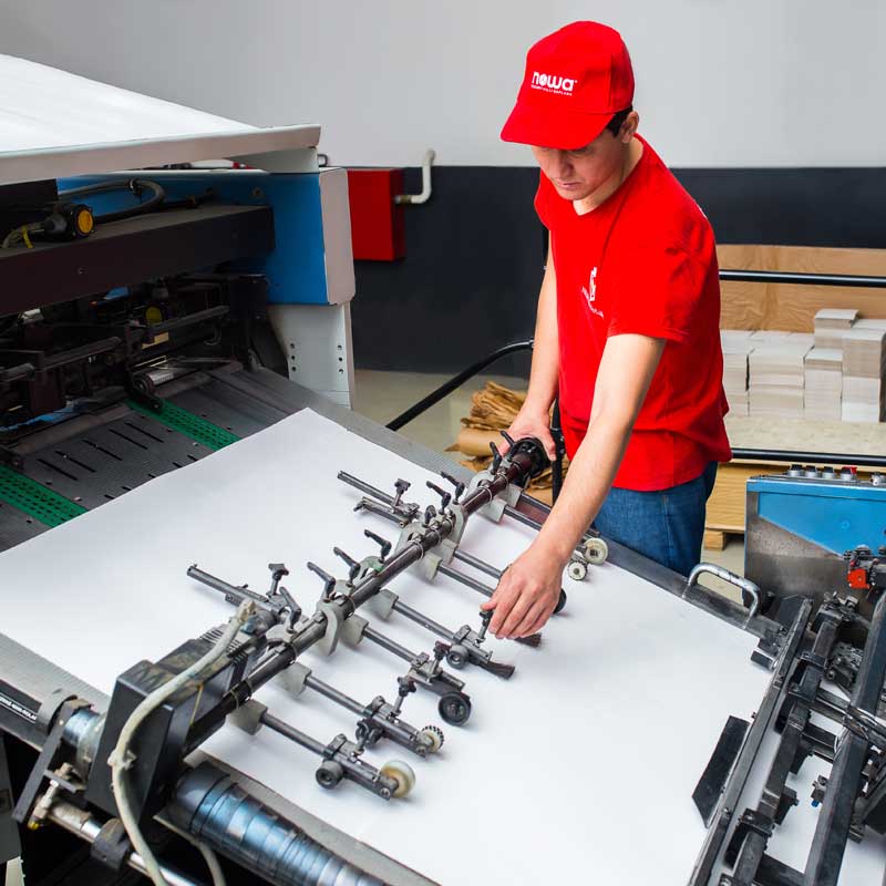 A Nowaeco production specialist