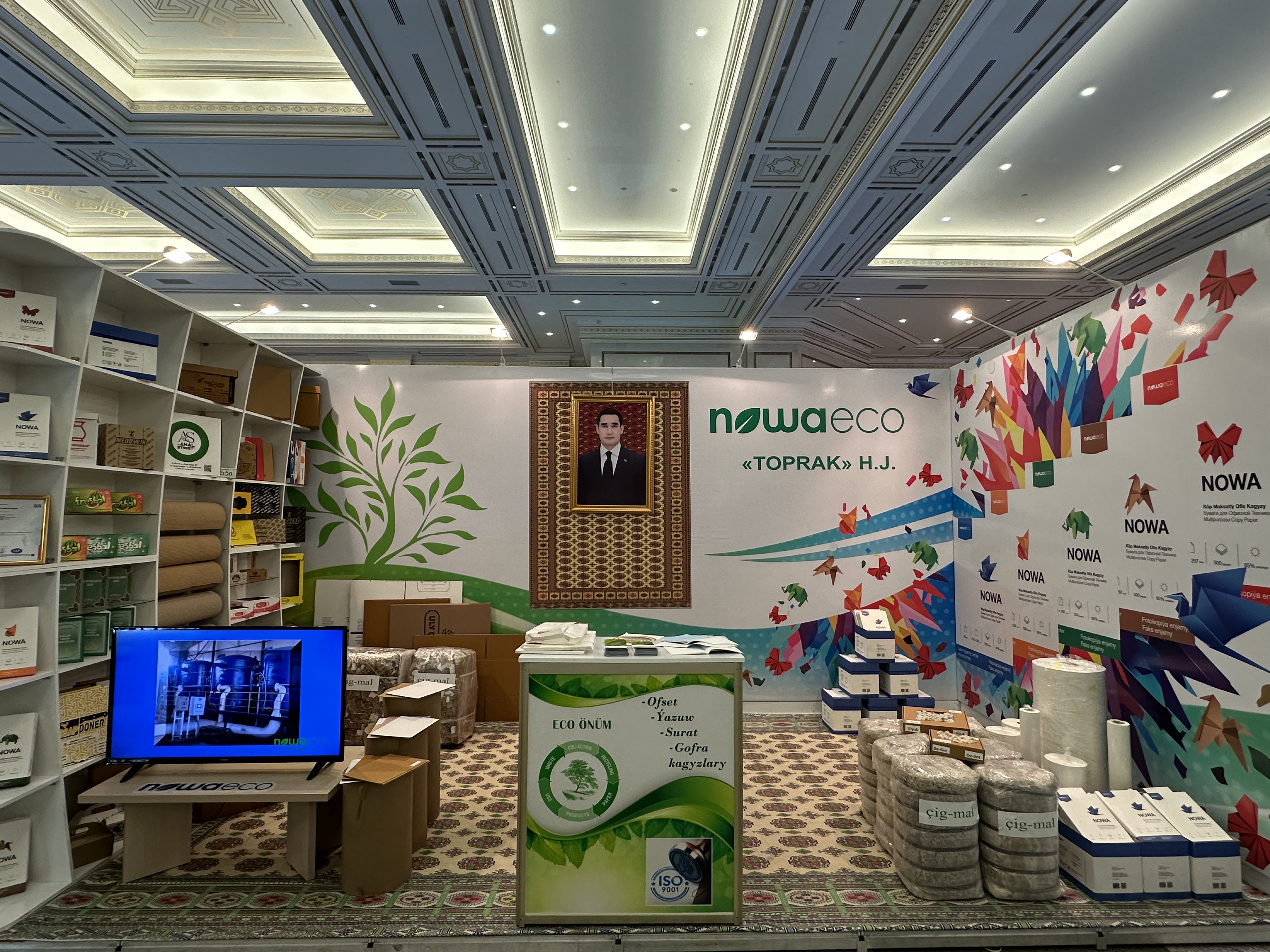 Nowaeco exhibition display with pulp, paper and packaging products