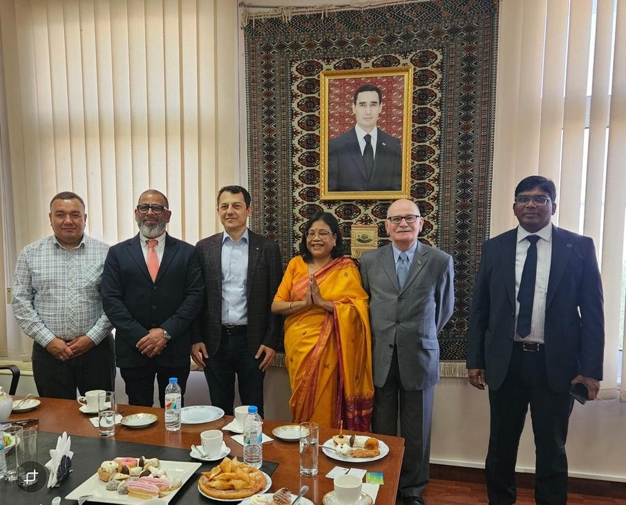 Indian Ambassador visits Yashlyk paper mill